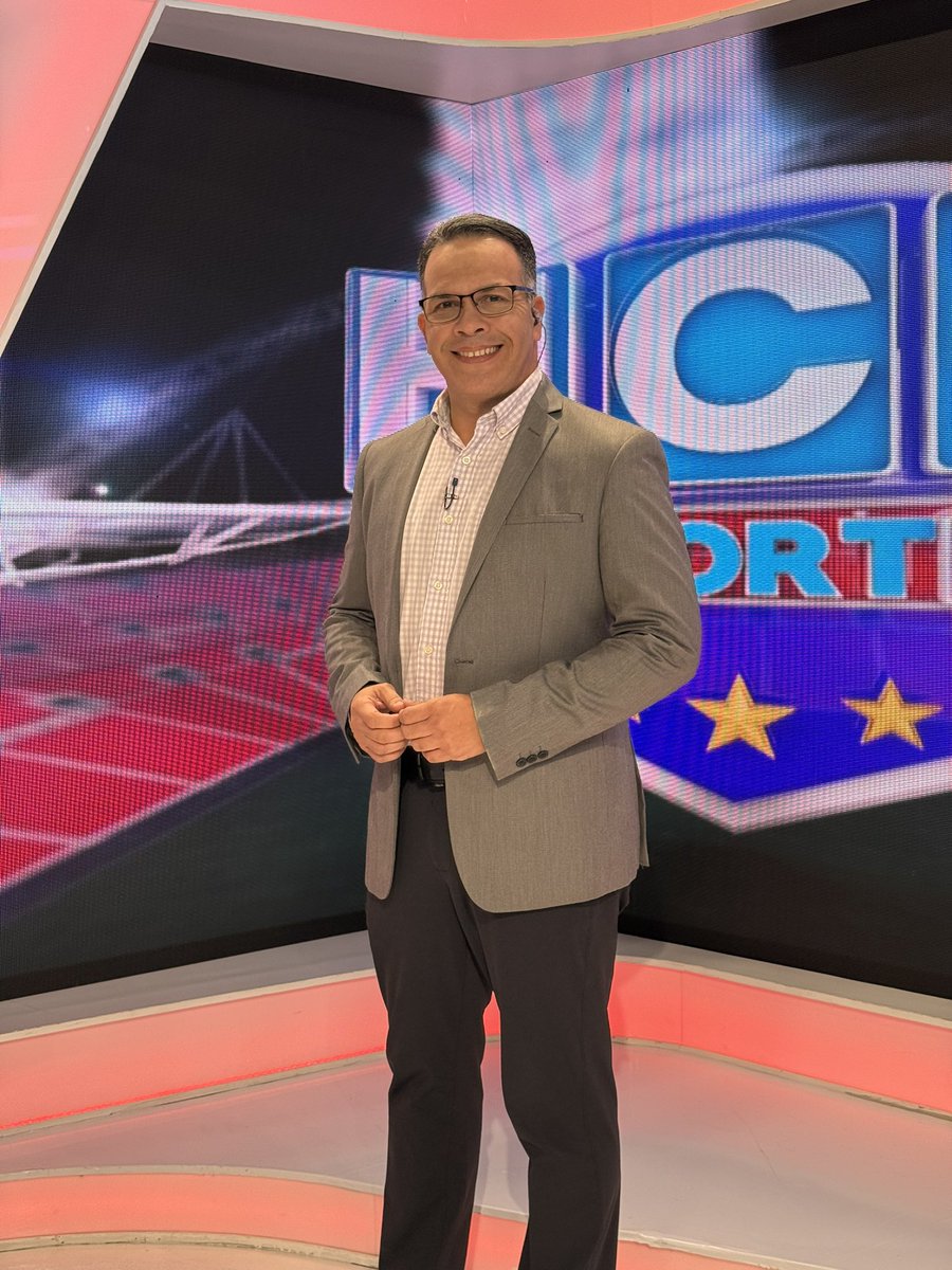 HCHTelevDigital's tweet photo. #HCHEntretenimiento | ⚽️👏🏻 #WilsonGómez regresó a su casa: HCH Deportes. No se puede perder sus análisis deportivos de lunes a viernes a partir de las 8:30pm 😎 https://t.co/ZcZjYrRc9N
