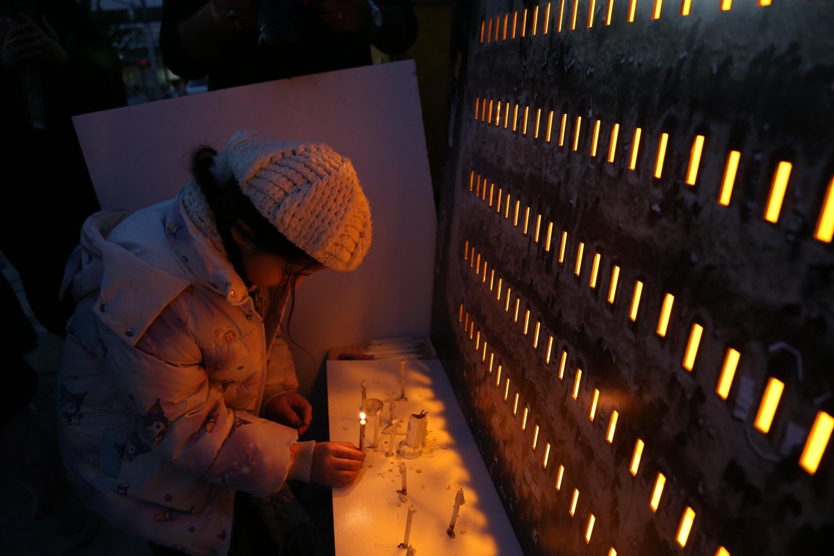 XHNews's tweet image. Latest on #MiddleEast tensions:
- #Trump calls Iran ceasefire proposal a "significant step," sets Tuesday deadline for deal
- #Iran rejects U.S. ceasefire offer, issues 10-point plan calling for permanent end to war
- #Egypt urges continued dialogue ahead of Trump's Iran deadline