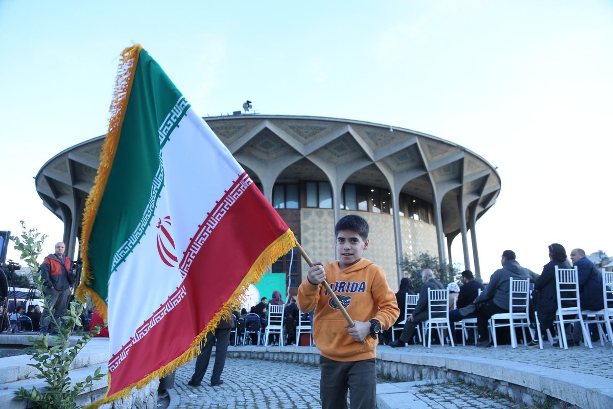 XHNews's tweet image. Latest on #MiddleEast tensions:
- #Trump calls Iran ceasefire proposal a "significant step," sets Tuesday deadline for deal
- #Iran rejects U.S. ceasefire offer, issues 10-point plan calling for permanent end to war
- #Egypt urges continued dialogue ahead of Trump's Iran deadline