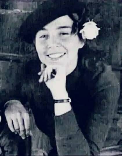 "El ejemplo de Vilma es hoy más necesario que nunca. Consagró toda su vida a luchar por la mujer cuando en #Cuba la mayoría de ellas era discriminada como ser humano al igual que en el resto del mundo con honrosas excepciones revolucionarias." #100AñosConFidel #PinardelRío