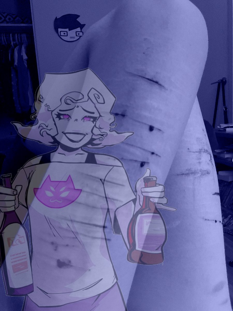 callowcase's tweet photo. is thsi edited enoufh 
anyways babt styro sesh
i have tye flu -_-
#shedtwt #shtwt #stryo #slittwt #988twt #catscratch https://t.co/Wp3EvG57OP