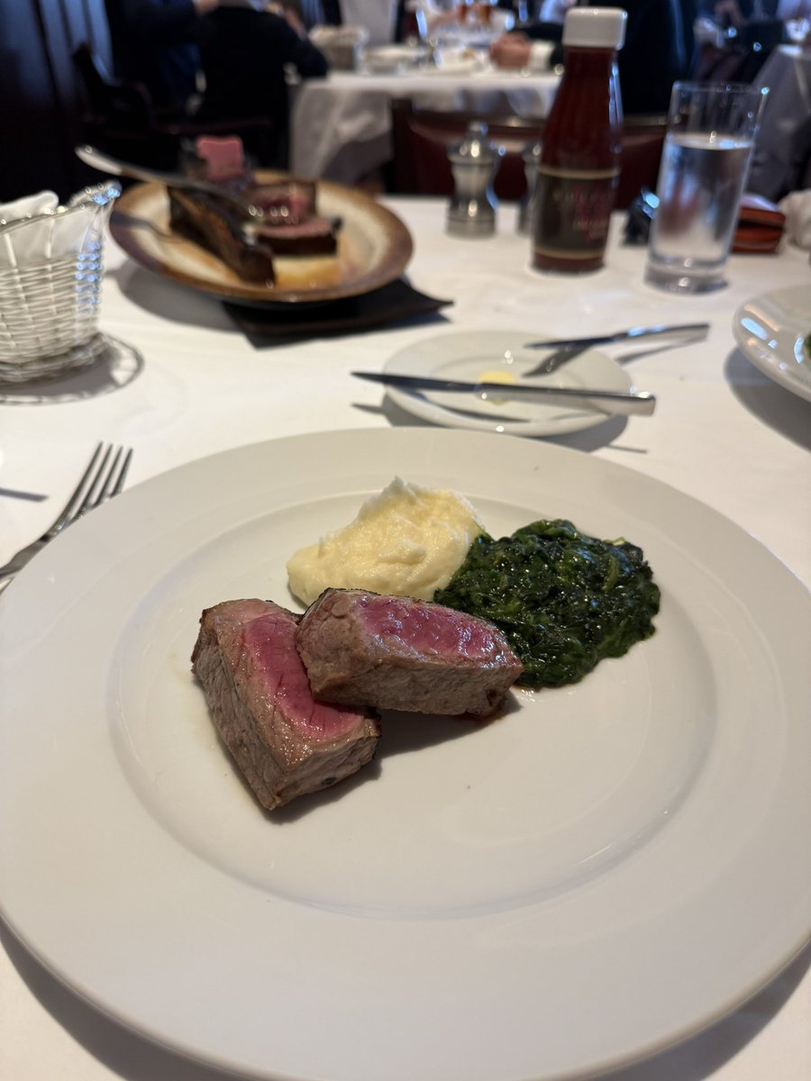 𝐿𝐴𝑇𝑇𝐸 tweet media