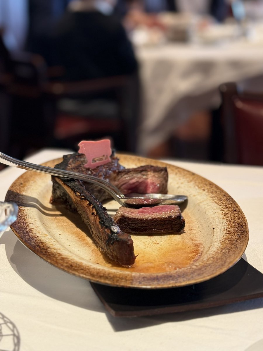 𝐿𝐴𝑇𝑇𝐸 tweet media