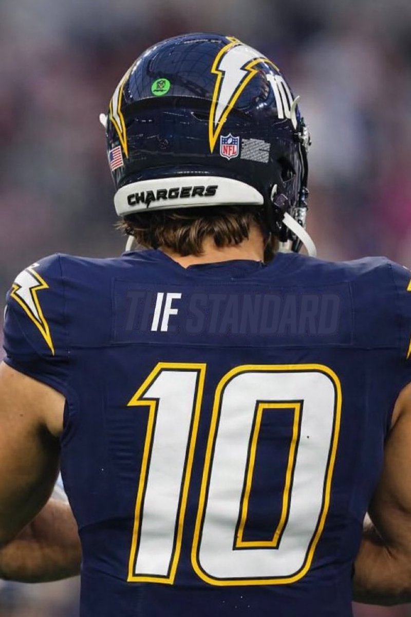 woolen szn 🦅 tweet media