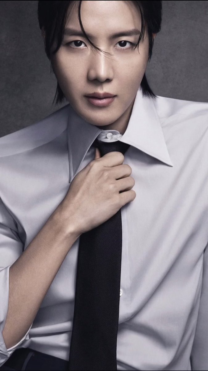 포토그래퍼님들 감자합니다...
진짜 풀어주셔서 감쟈합니다...
아침부터 극락가네..
세상에 형라들은 자꾸 막 넥타이를.....ㅎ(생략
(스레드로 막라)
