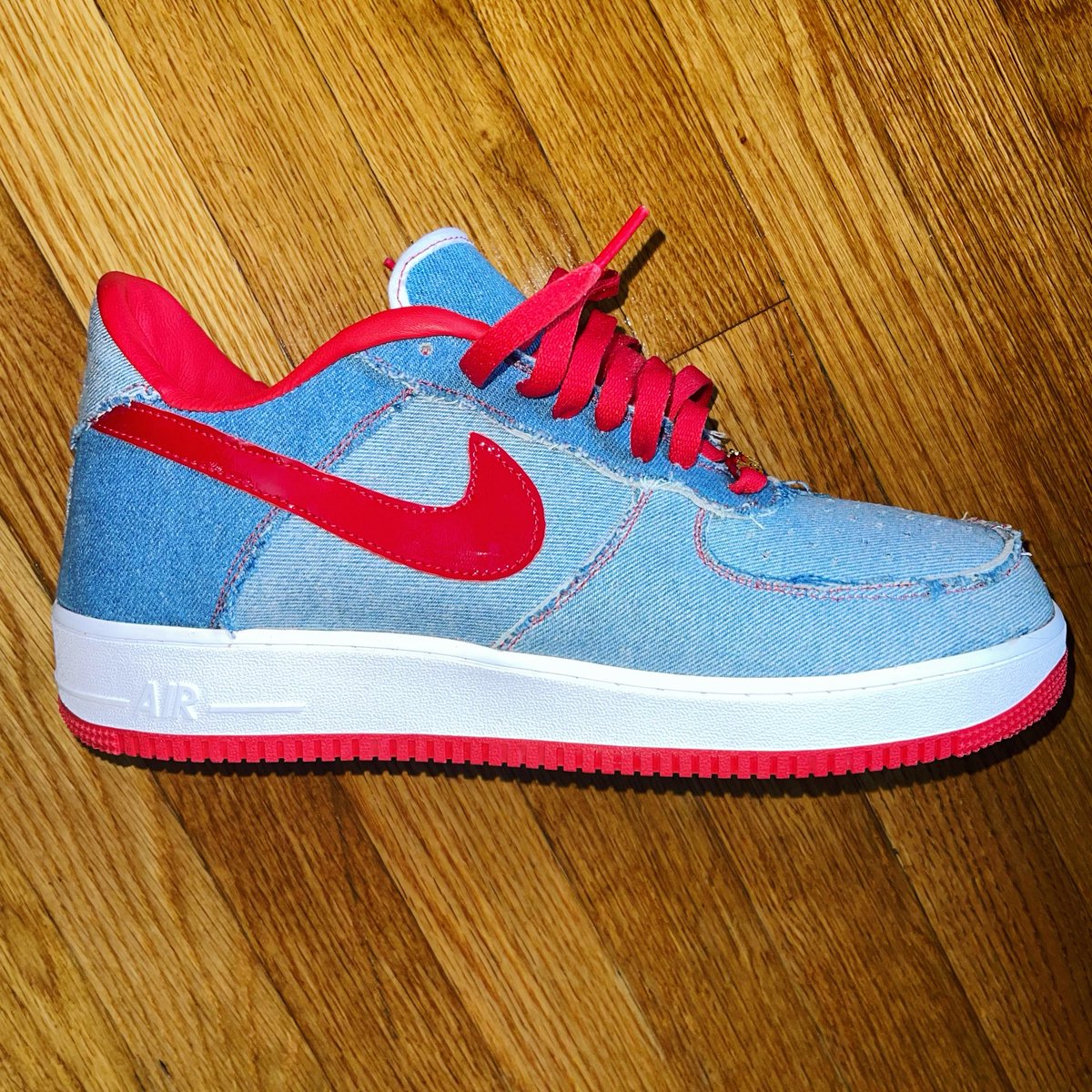 sneakermessiah's tweet photo. @nike @JaMorant I love the denim af1 yall are dropping! I dropped my own a few years ago! https://t.co/rQTZj5RYYA