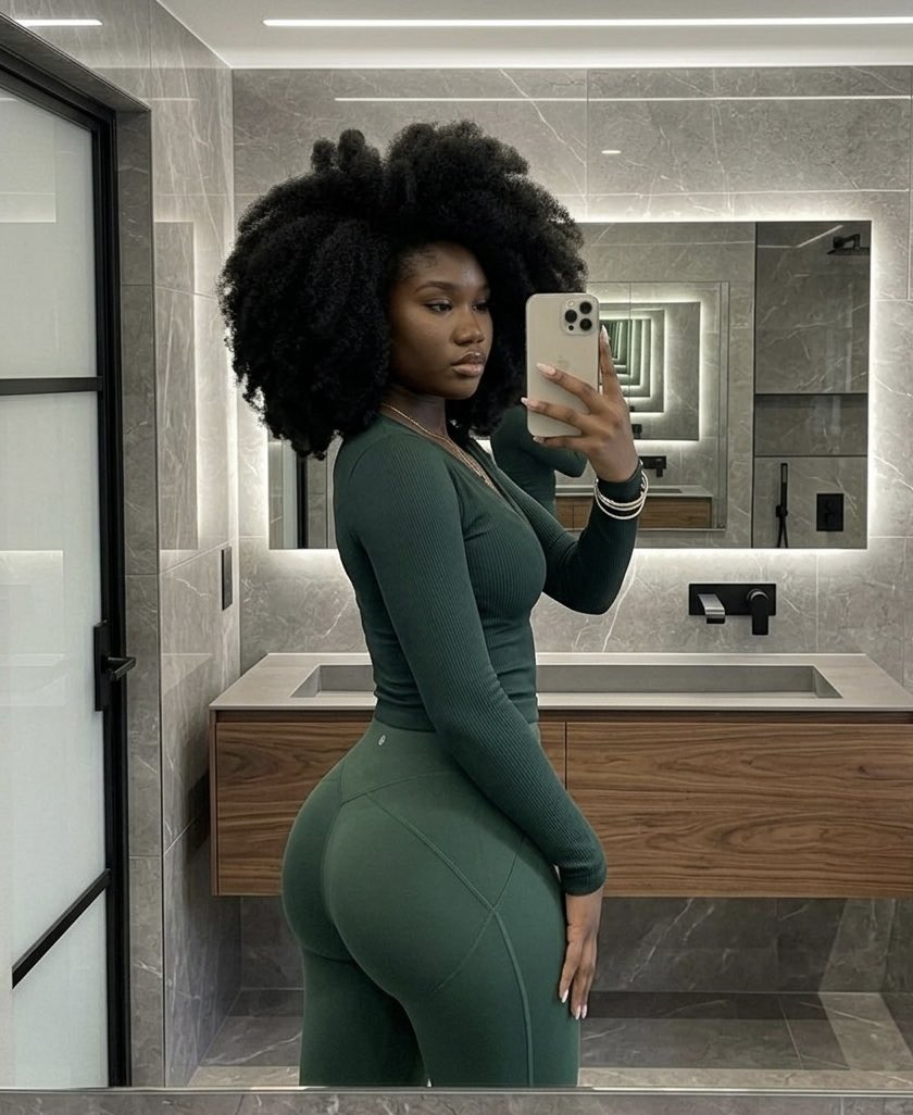 Goddesstink000's tweet photo. beg to empty your wallet for the queen 

paypig findom femdom brat humiliation silentsend bdsm ebony soles footworship footslave footsub https://t.co/91X1Nx5jsA