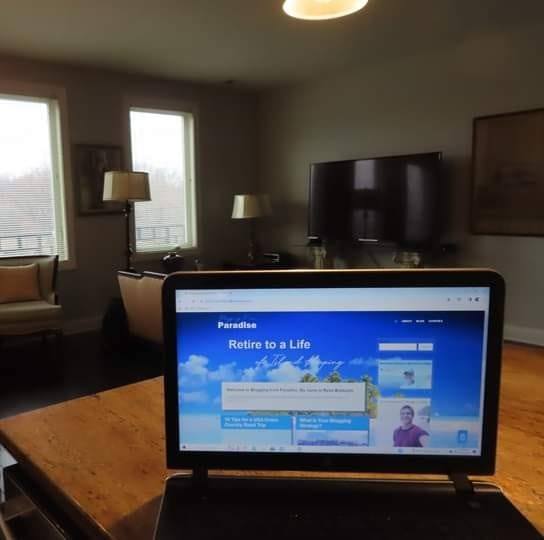 RyanBiddulph's tweet image. Blogging From Paradise nabbed 10 quick comments only 15 hours after I opened comments for the first time in *many* years.

Human beings crave interaction more than ever.

People want human bloggers to listen and reply.

Blogging is as important as ever.

#bloggingtips