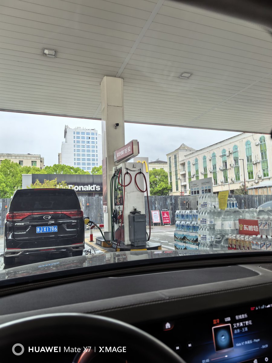 人妻调教师 tweet media