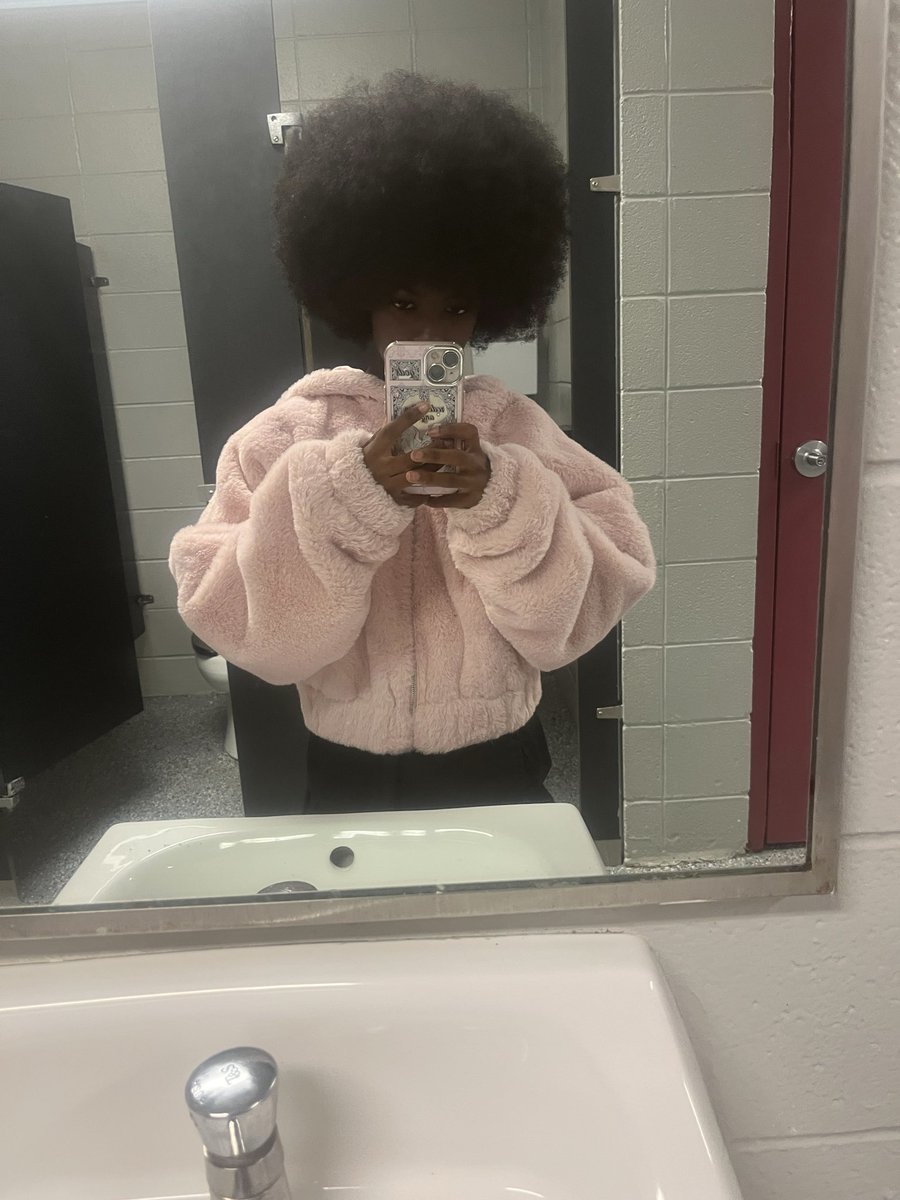 fivestarfuegoᥫ᭡ tweet media