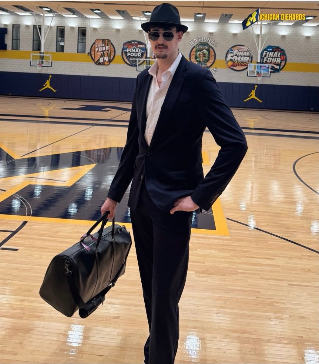 Behold A Pale Horse tweet media