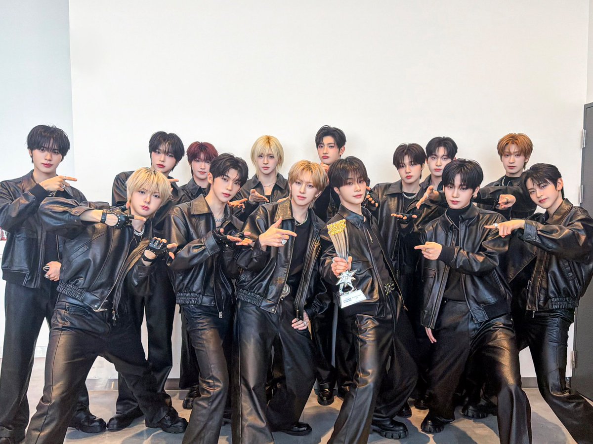 Hearts2Hearts Charts Data tweet media