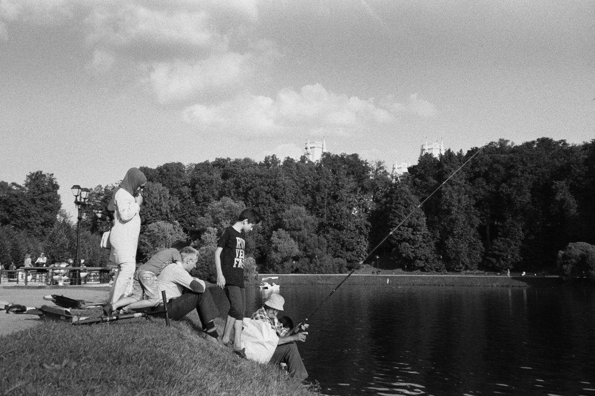 ABBSound's tweet photo. «How to Waste an Evening Without Feeling Guilty» (Kodak Tri-X 400)
Three friends, one float.
The bucket rehearses hope -
no fish, just the dark
#filmphotography #blackandwhite #expiredfilm #believeinfilm #people #streetphotography #classicmono #trix400 #trix400film https://t.co/ASmPOV1X7u