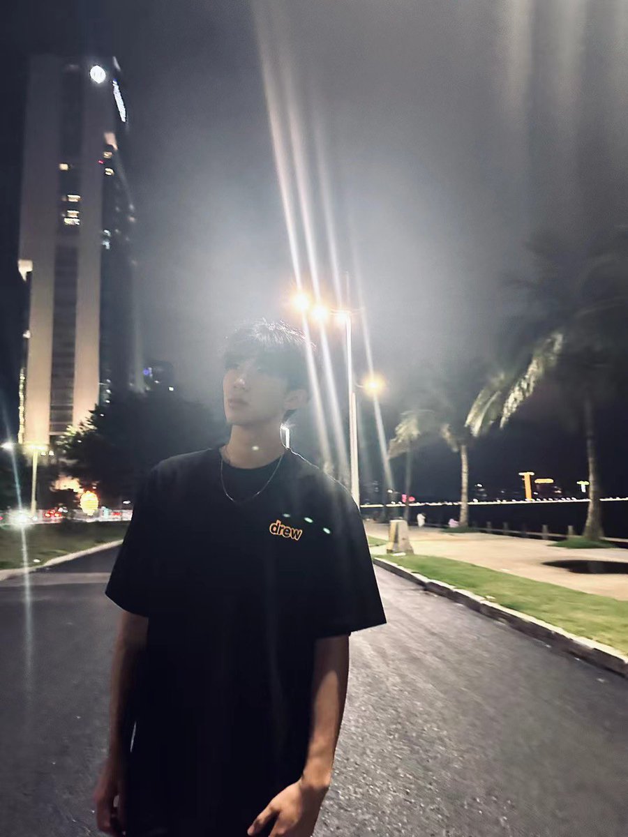 Fu123WOP321's tweet photo. 📸 #地陪 #约 https://t.co/vG1PJ08qUY