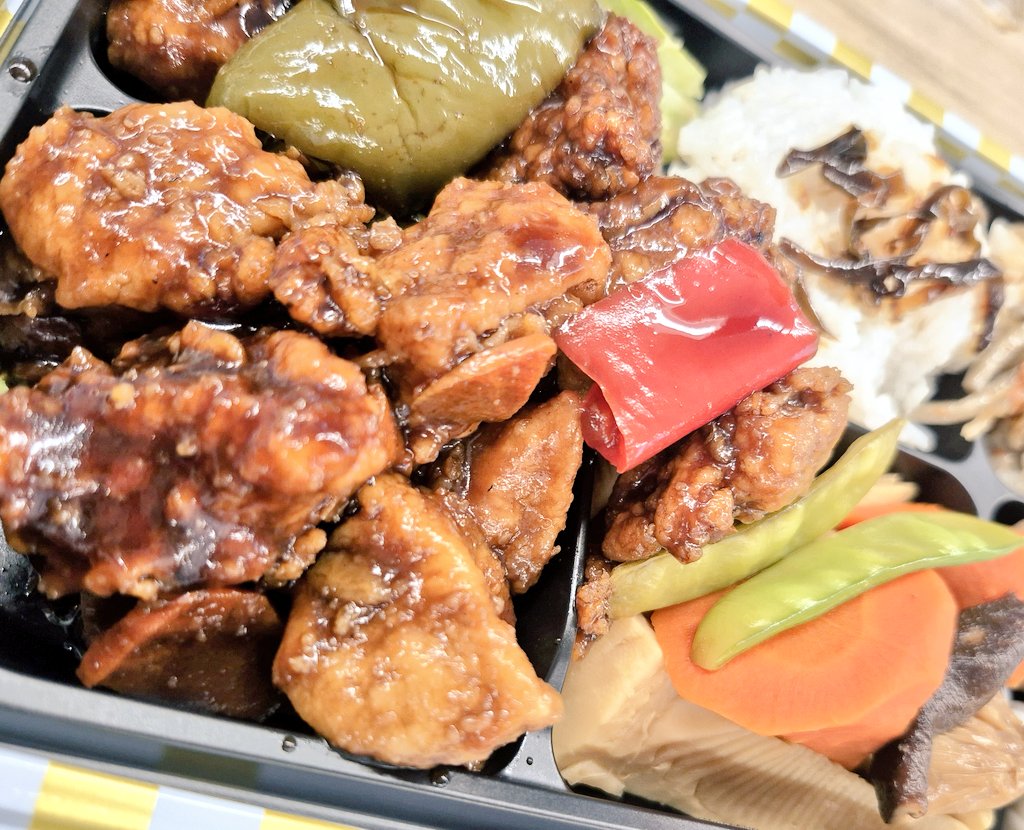 ももたろ tweet media