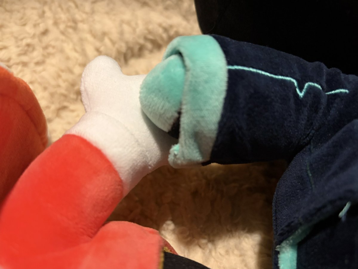 hazbintooz tweet media