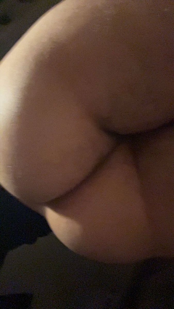 john88987's tweet photo. ass is lwk looking fat #latino #dl #fatass #verse #chudai https://t.co/yNwJA8nxSl