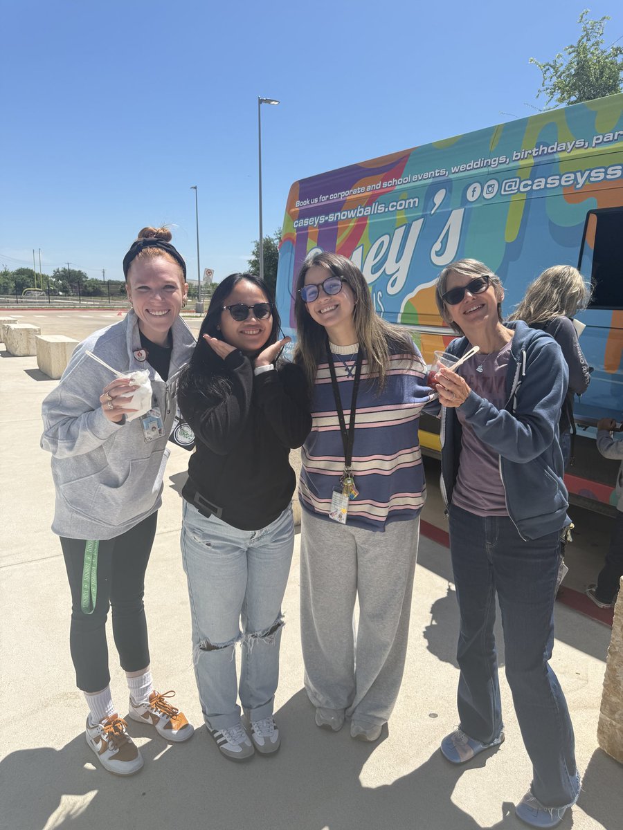 GMMS_AISD's tweet photo. A little @CaseysSnowballs magic treats from the GMMSPTA brought that #GMMSJoy on this PD Day! THANK YOU!!!! Big week ahead! https://t.co/DijrML7OQX
