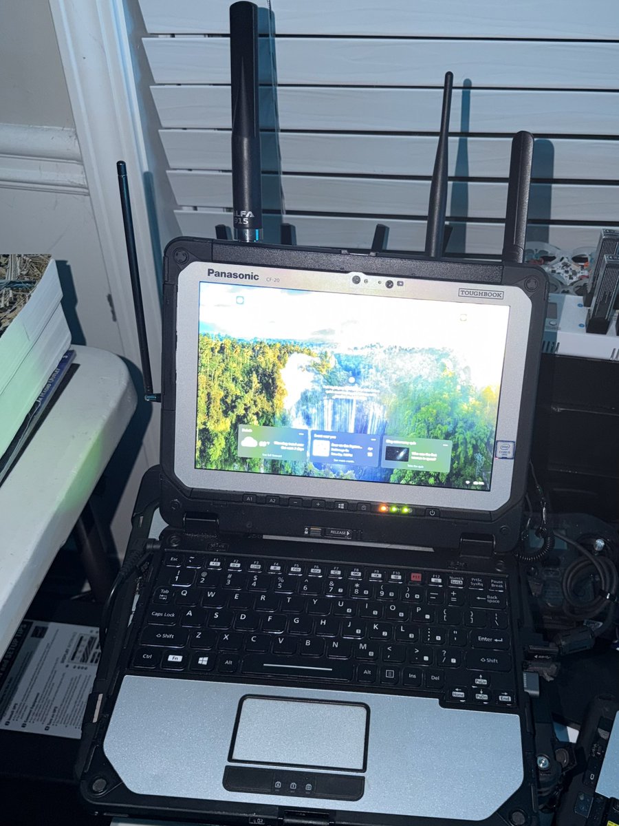 K4KHOMetroATL's tweet image. It’s taken me a week to clean my #hamradio shack to about 90% 🤣🤣🤣. With all the traveling , SOTA, and POTA things get moved around and out of place. I have another hard day of really cleaning and reorganizing. Hopefully the repair and Hombrew area will be up and running 100%