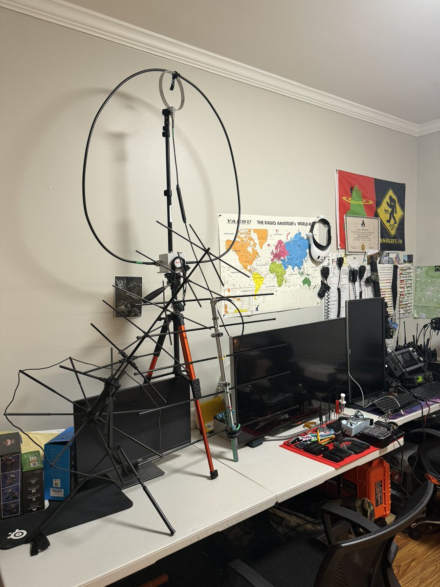 K4KHOMetroATL's tweet image. It’s taken me a week to clean my #hamradio shack to about 90% 🤣🤣🤣. With all the traveling , SOTA, and POTA things get moved around and out of place. I have another hard day of really cleaning and reorganizing. Hopefully the repair and Hombrew area will be up and running 100%