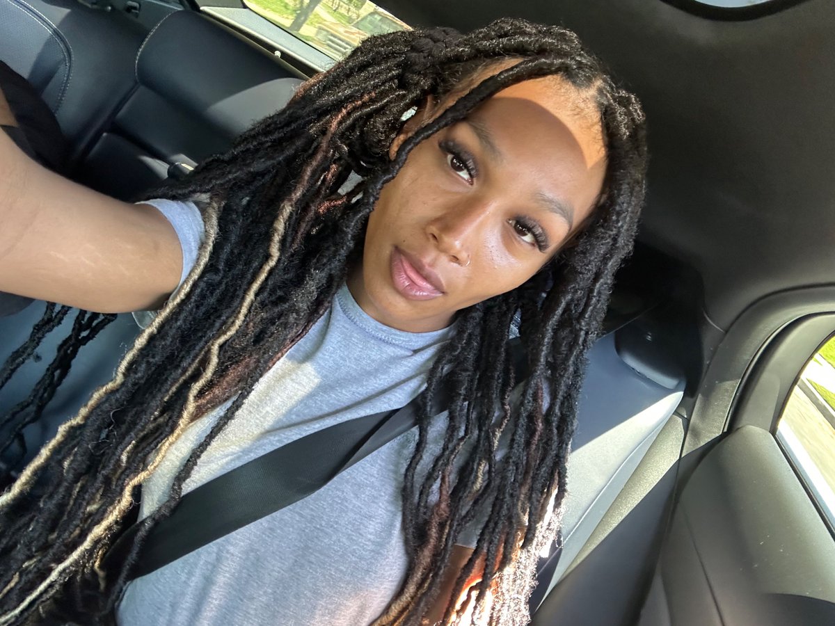 Ericka💜 tweet media