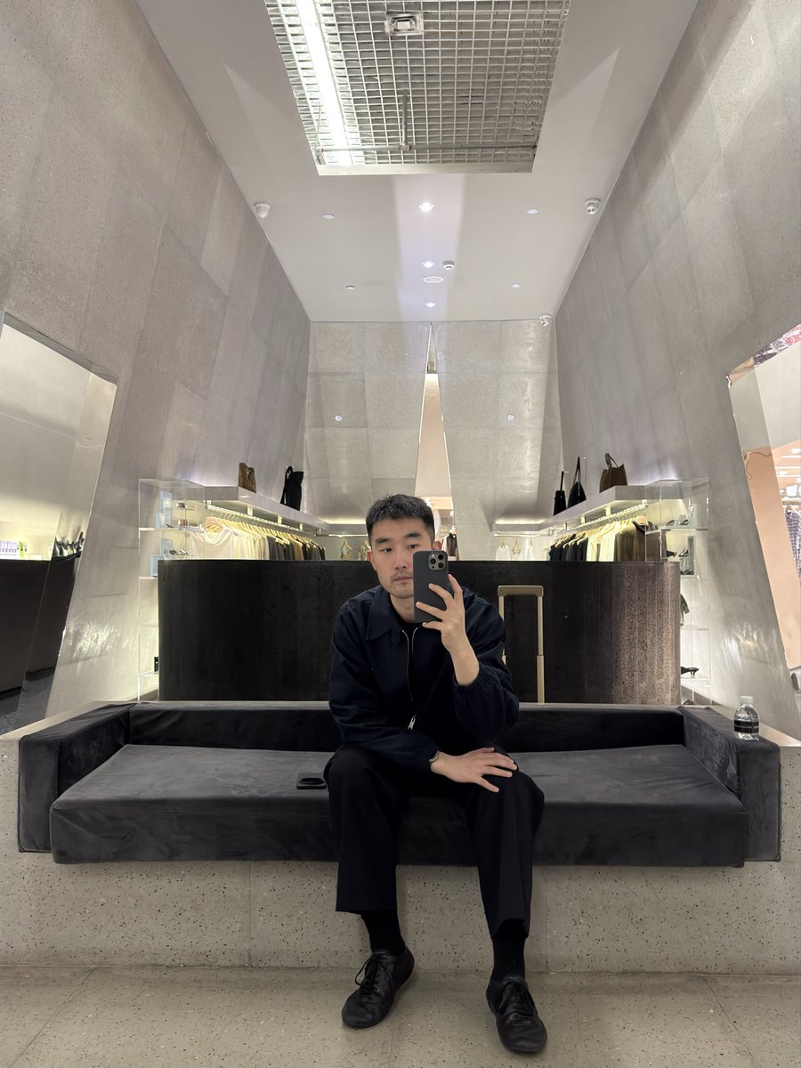 isolunamesis's tweet photo. 重庆 next time https://t.co/NBQldVm0hb