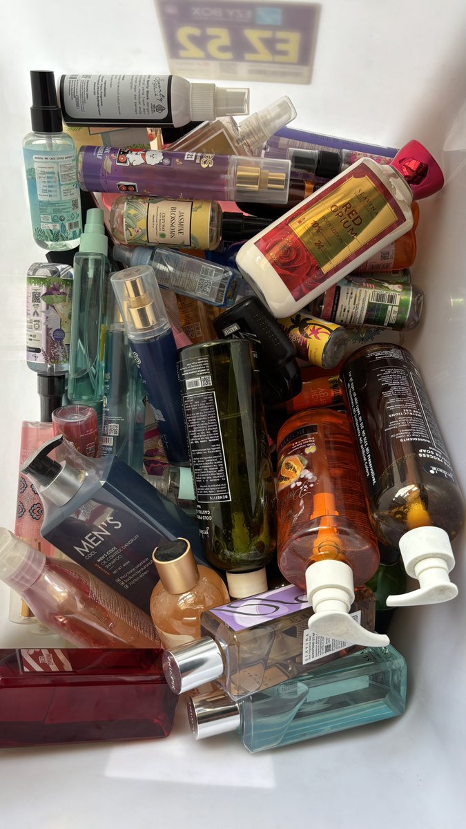 Zayanlagi's tweet photo. @soOursally_ Bodymist 7k an ka bisa oren 

https://t.co/aaWt2wgXKb https://t.co/Y3ekz6ZGh5