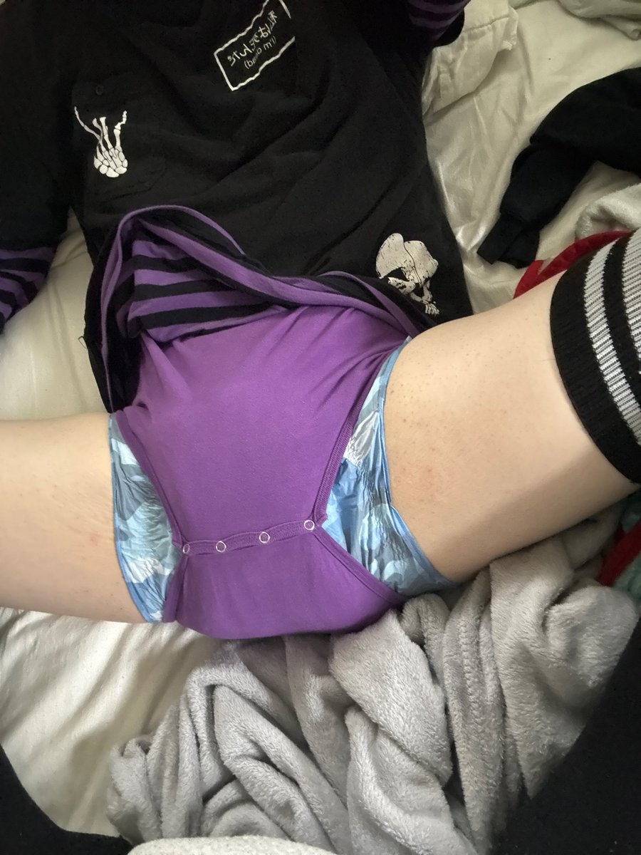 PaddedCyber's tweet photo. I LIKE MY DIAPERS THICKEMS https://t.co/QgnHhl4LD1