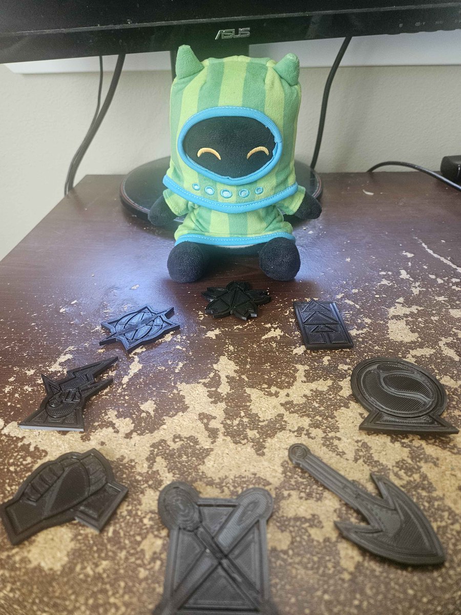 ZguyIggy's tweet photo. Just Finished 3d Printing all 8 of the Kaskade Gym Badges. For the Fan Region Created by @Lockstin, What do you guys think of them? https://t.co/24glj5GhWm