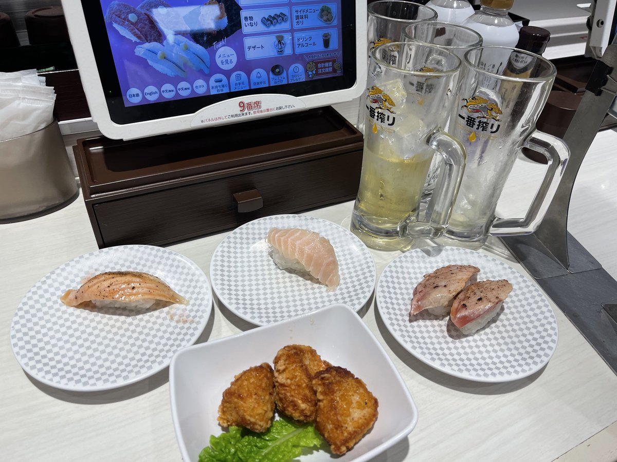 ナヲキ tweet media