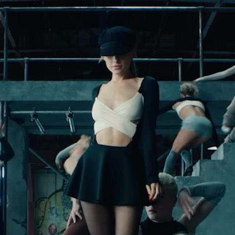 SHE'S ISA tweet media