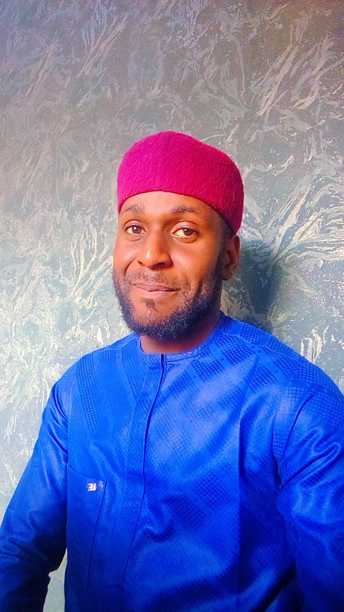 AlkasimM68227's tweet photo. After finding love,I want to live a peaceful life with dignity and respect.I know I am not wealthy, but that should never be a reason for me to be looked down on.I always do my best to protect my self-respect.morning @_ibnmuktar @abba_maikwai @abbakarabdul @princeazango @bapphah https://t.co/2YdpLGp52e