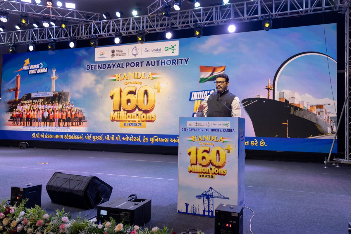 rahulmodi76's tweet photo. As a Member,@NSBofIndia , proud to address at Kandla on @Deendayal_Port historic 160+ MMT achievement.
On behalf of the Ministry & NSB, I thank all stakeholders -our hardworking labour, port workers, transporters, trade partners & entire ecosystem. who made this possible.
Congratulations to the Chairman, Deputy Chairman & entire @Deendayal_Port team. @shipmin_india