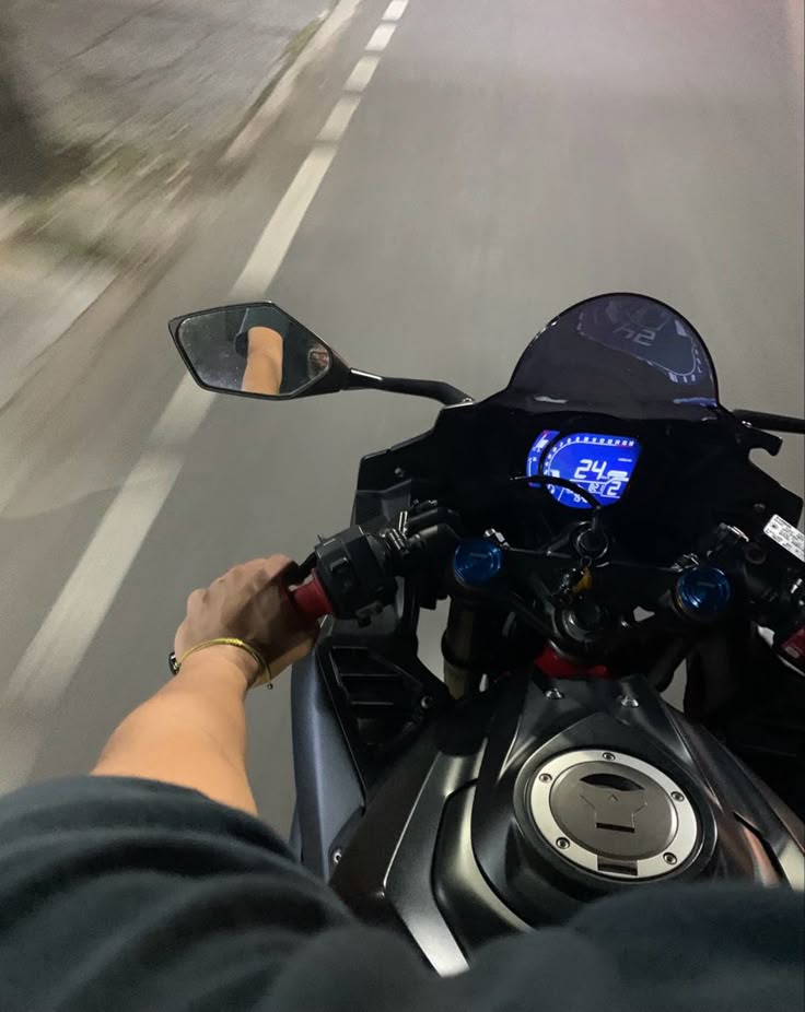 cally logout tweet media