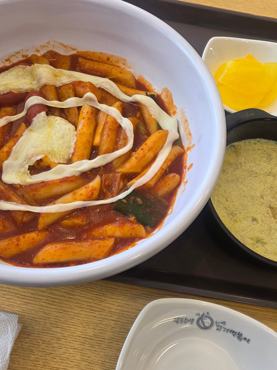 솜이 (오늘2시에티켓팅도와주실분사람한번살려주세요메인트윗에있어요) tweet media