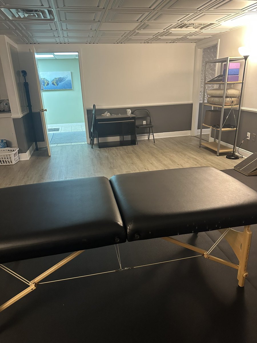 MindandbodySSI's tweet photo. Welcome to our training center &amp; clinic Mind &amp; Body Institute Biloxi MS! Myofascial training for manual therapists, structural integration/myofascial sessions, assisted stretching, mobility training &amp; more. LMT 144,2629,1654,#fascia #bobbiandmagnus #structuralintegration https://t.co/GTP0ZM1VEc