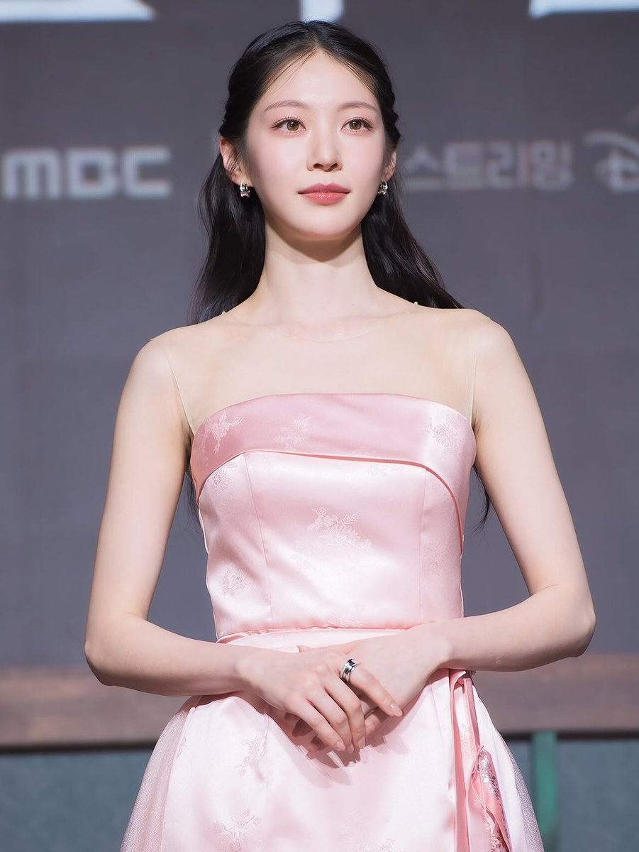 페일 tweet media