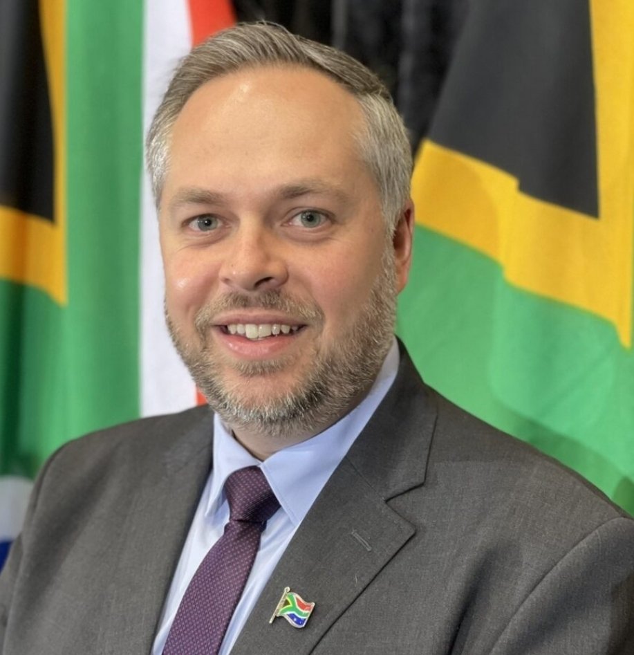 UMKHONTO uphethwe uhlanya tweet media