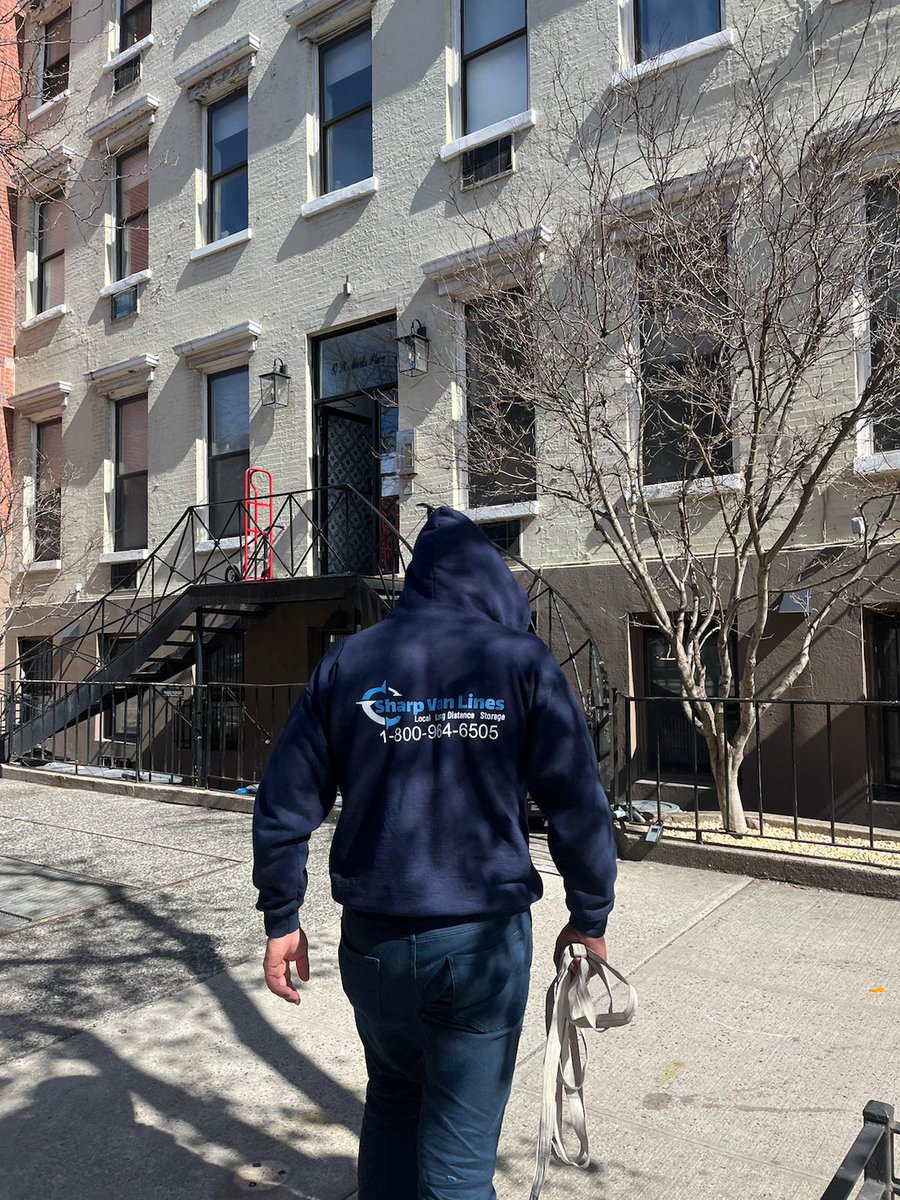 Aleks SharpVanLines tweet media