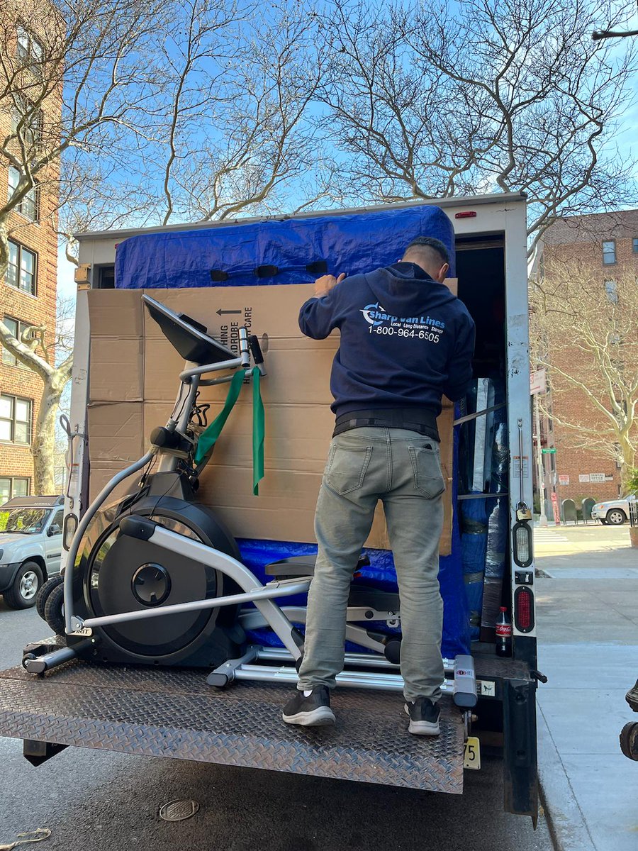 Aleks SharpVanLines tweet media