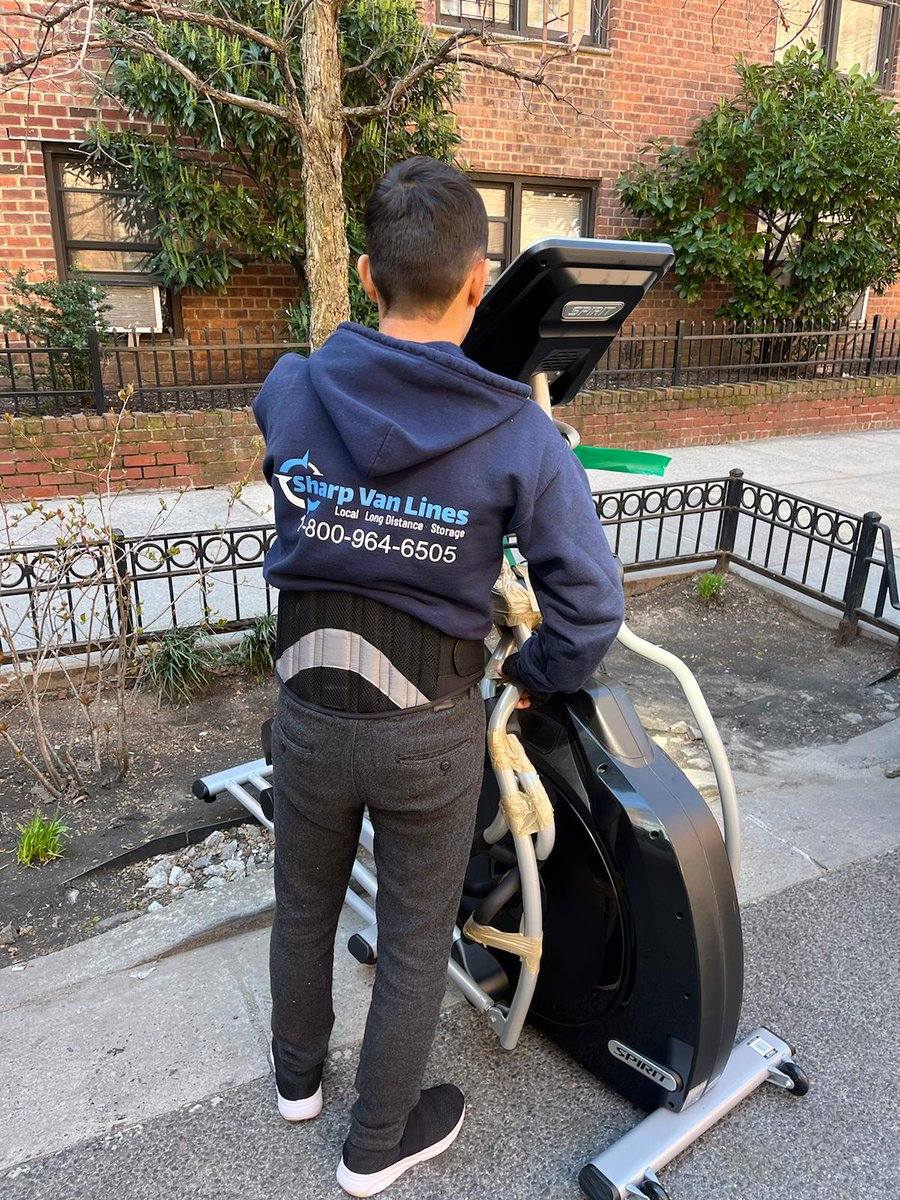 Aleks SharpVanLines tweet media