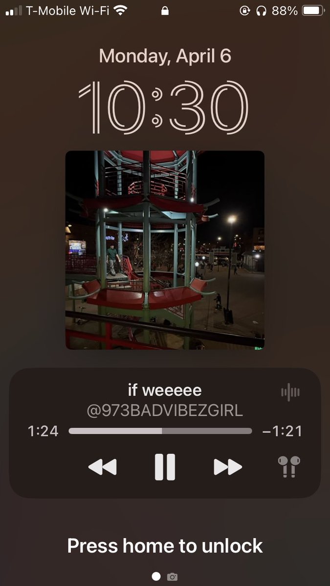 Justine#STUNTROCK! tweet media