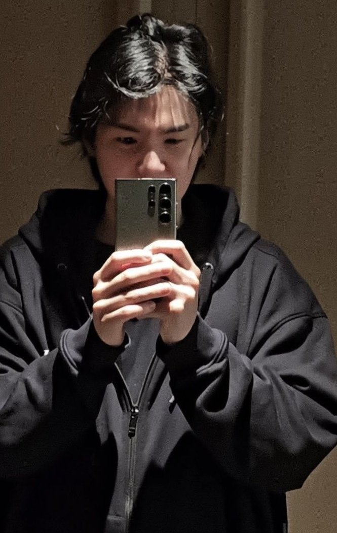 millie ⁷ busy 🪭 tweet media