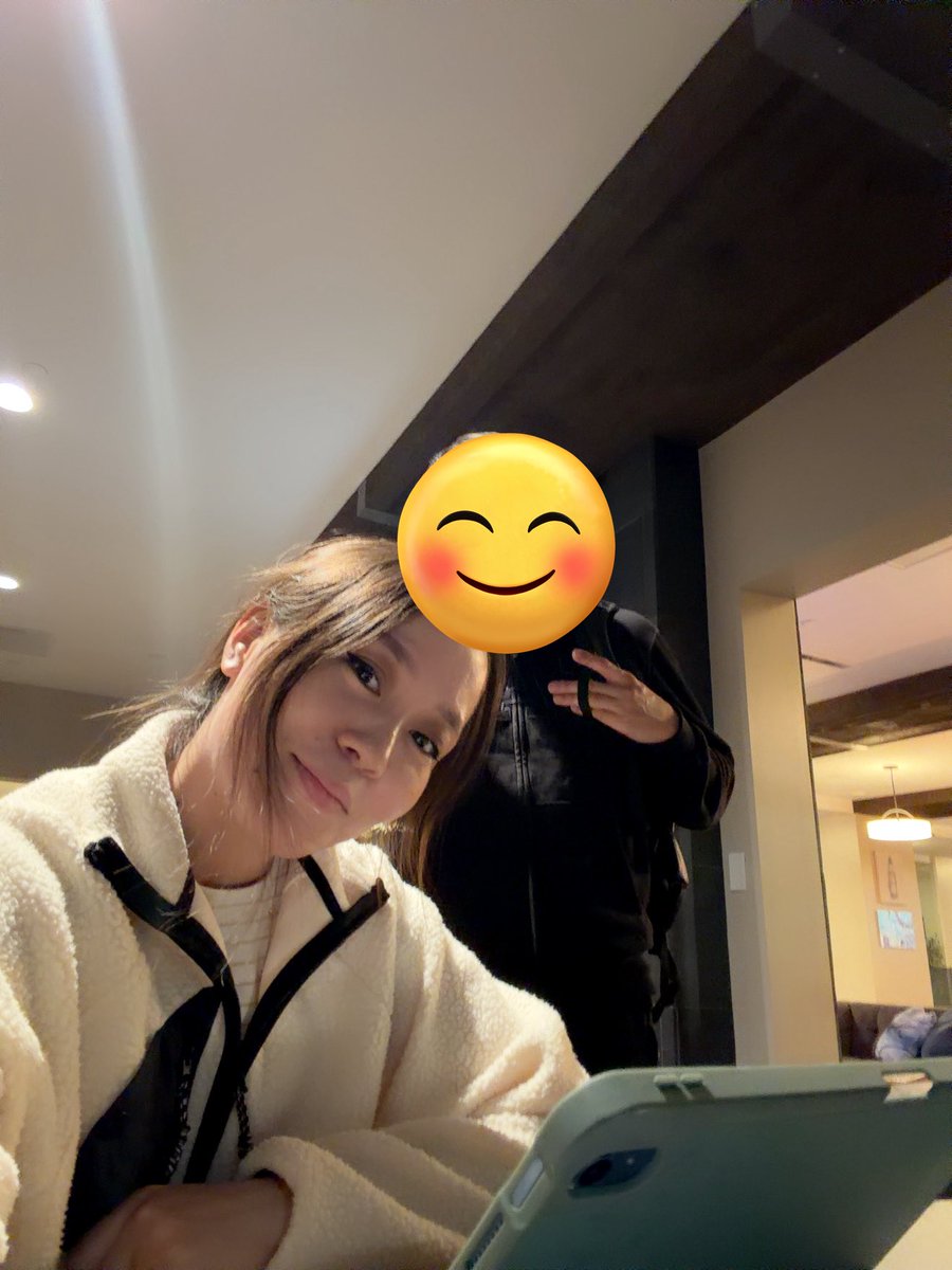 Dosmaa P.  tweet media