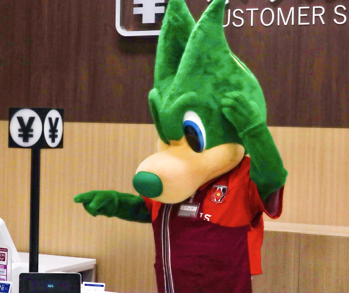 【#REDIAFACTORY】

今日のオフショット📷

とある日👀
レディアも次のコンテナショップに向けて準備中…？⚙️

#浦和レッズ