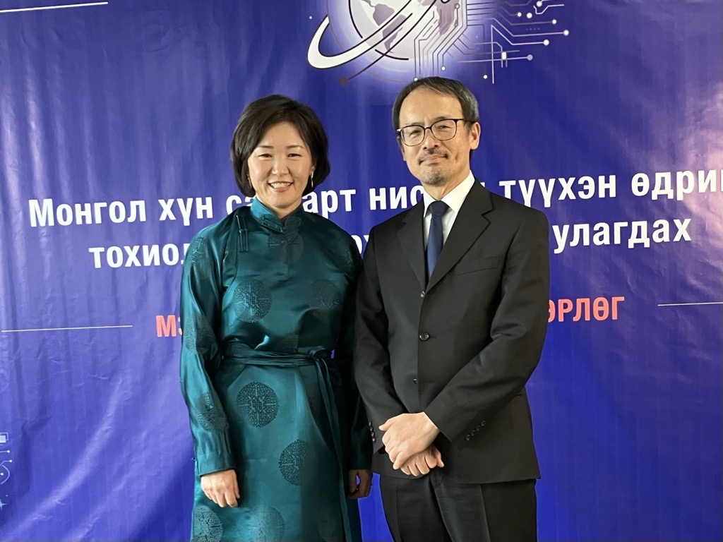 Японы Элчин Сайдын Яам tweet media