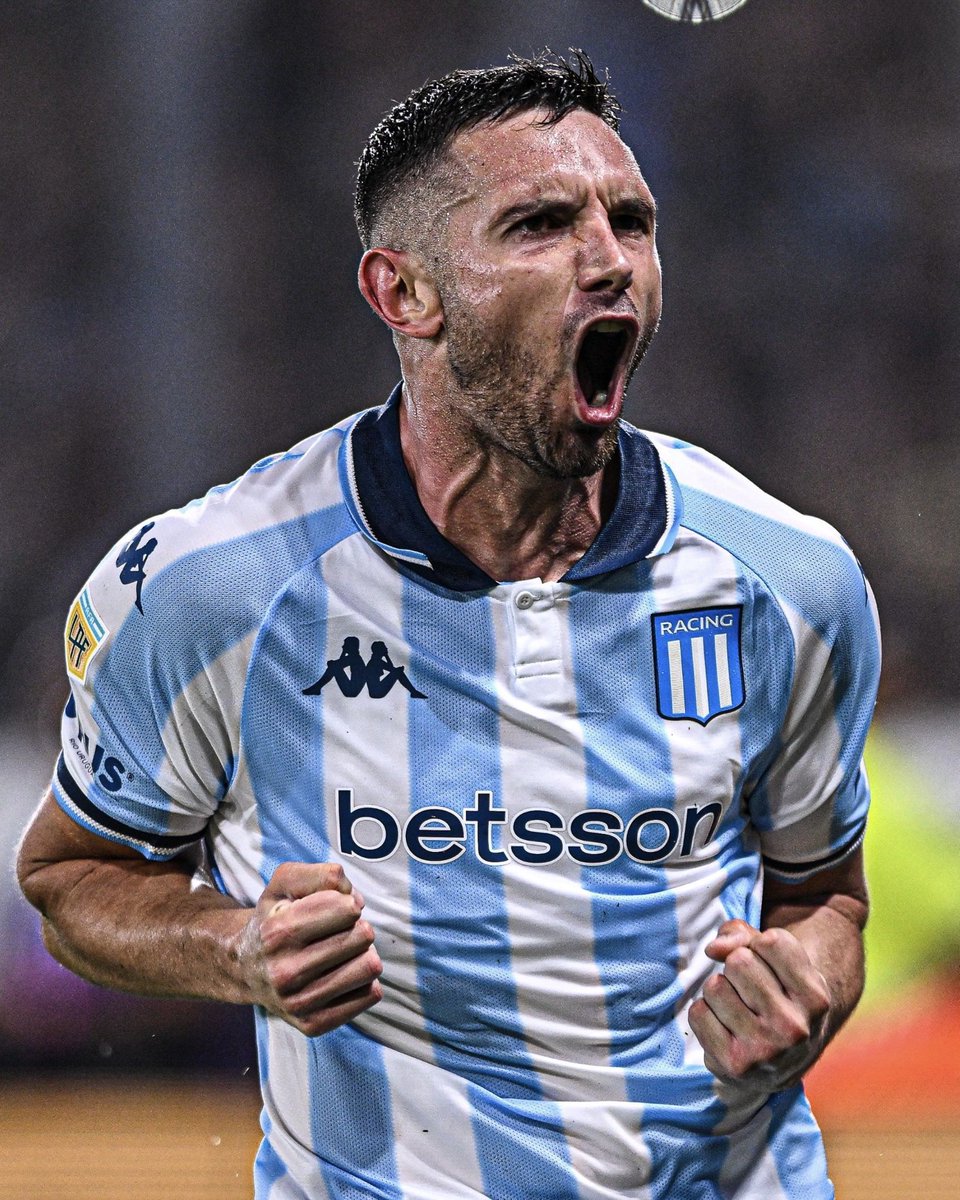 Data Racing 👑 tweet media