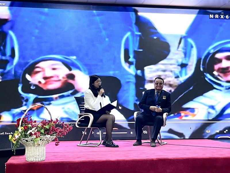 Японы Элчин Сайдын Яам tweet media