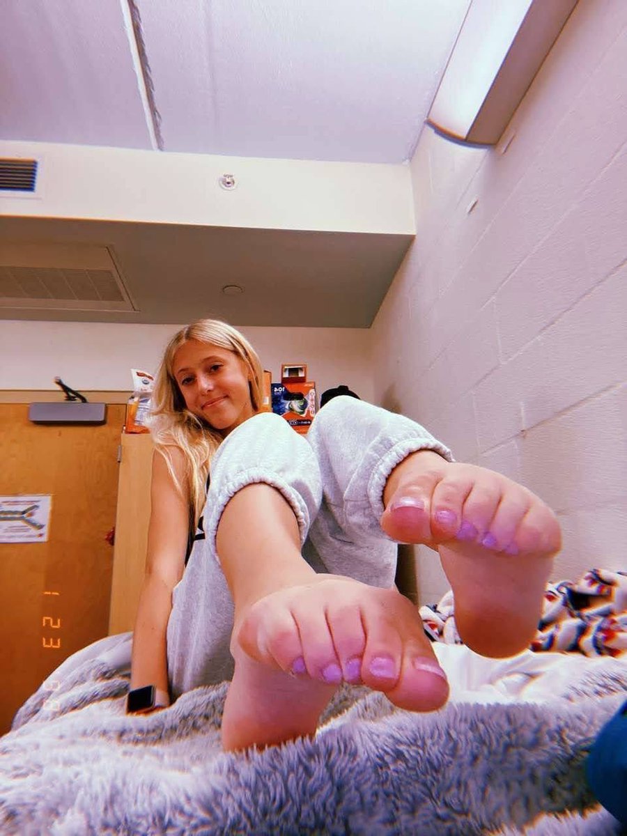 lgaha30's tweet photo. Just lost to @Bwcbitchmaker . I didnt stand a chance and i dont think you will either 

#wankbattle #wankchat #wb https://t.co/tJW8m2xAfF