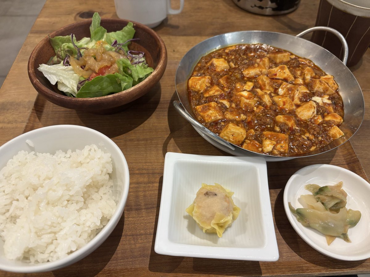 S@表垢 tweet media